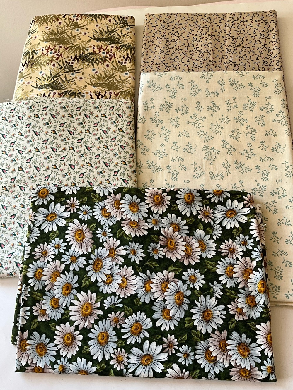 Quilting Sewing Materials Lot Hoffman Fabrics Floral Daisies Green Gold Tan